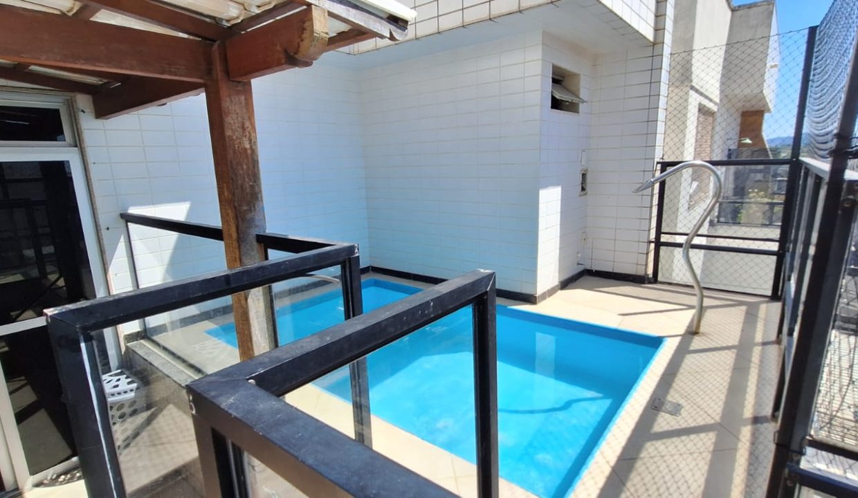 vista-piscina-cobertura-ed-ravena-guarapari